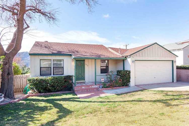 3712 Santa Carlotta Street Glendale, CA 91214