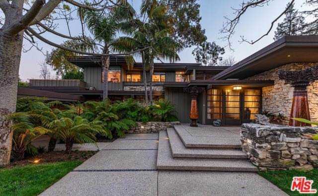 364 N Bristol Avenue Los Angeles, CA 90049