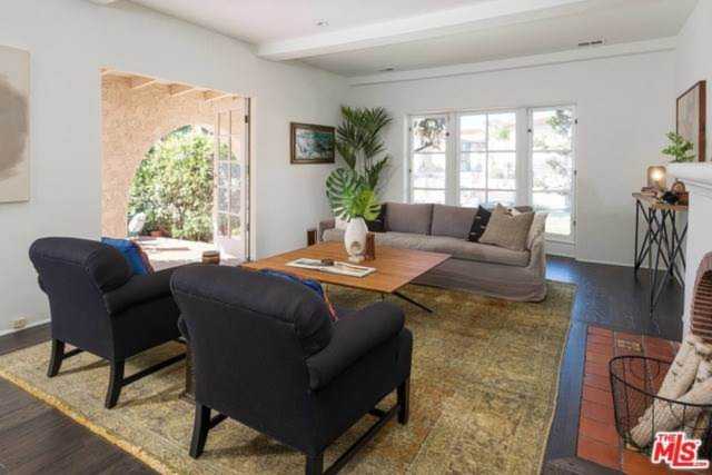 122 S Hamel Drive Beverly Hills, CA 90211