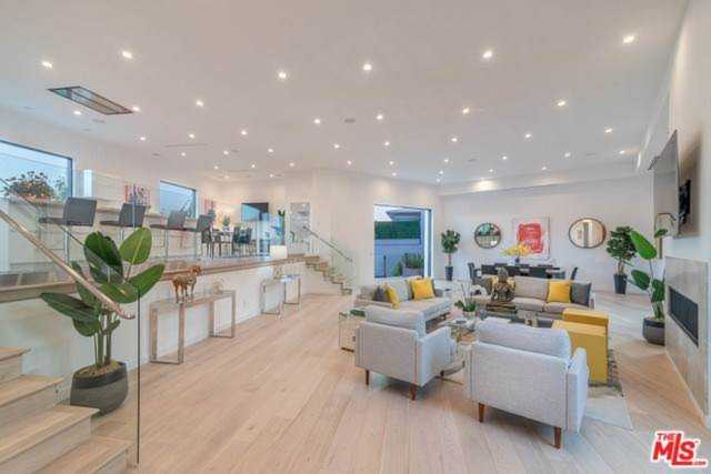2376 Kimridge Road Beverly Hills, CA 90210