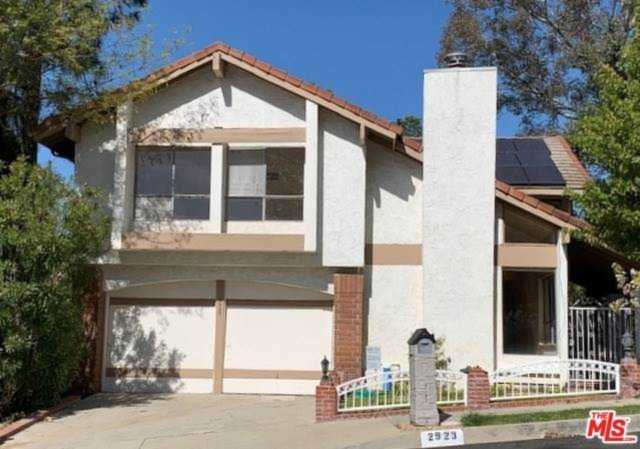2923 Woodwardia Drive Los Angeles, CA 90077