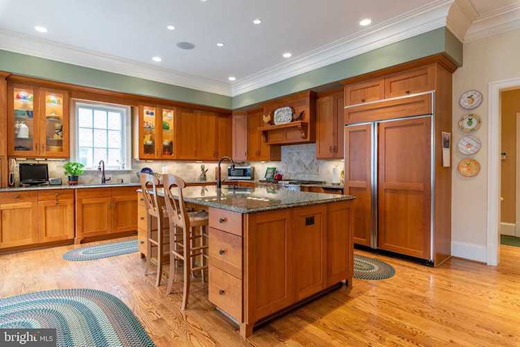 4105 Randolph Ct Arlington, VA 22207