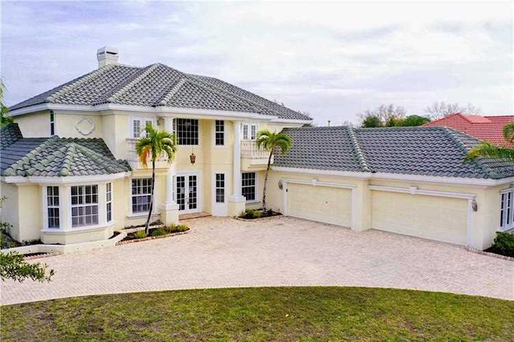 9709 Old Hyde Park Place Bradenton, FL 34202
