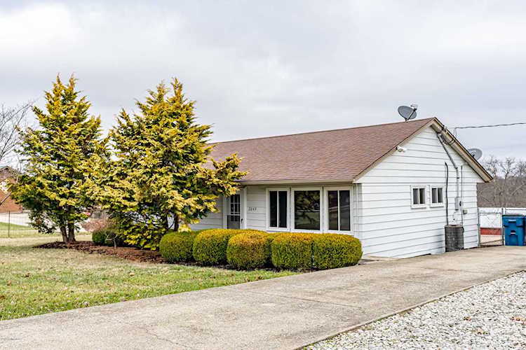 2649 Fort Pickens Rd La Grange, KY 40031 | MLS 1550991 Photo 1