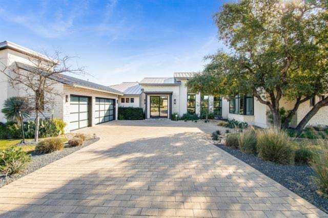 410 Bowcross Pt Lakeway, TX 78738