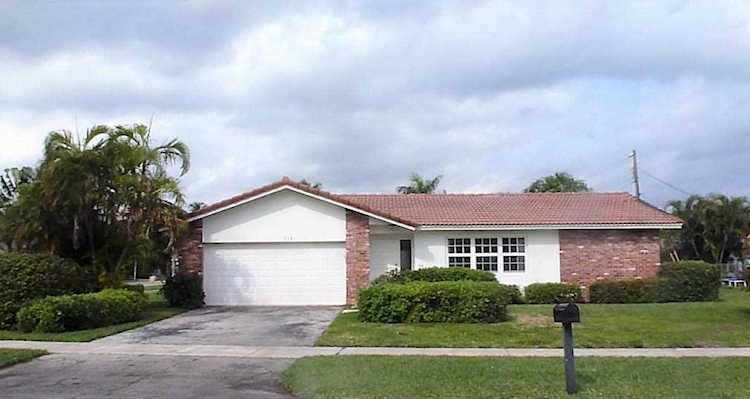 113 Burning Tree Lane Boca Raton, FL 33431