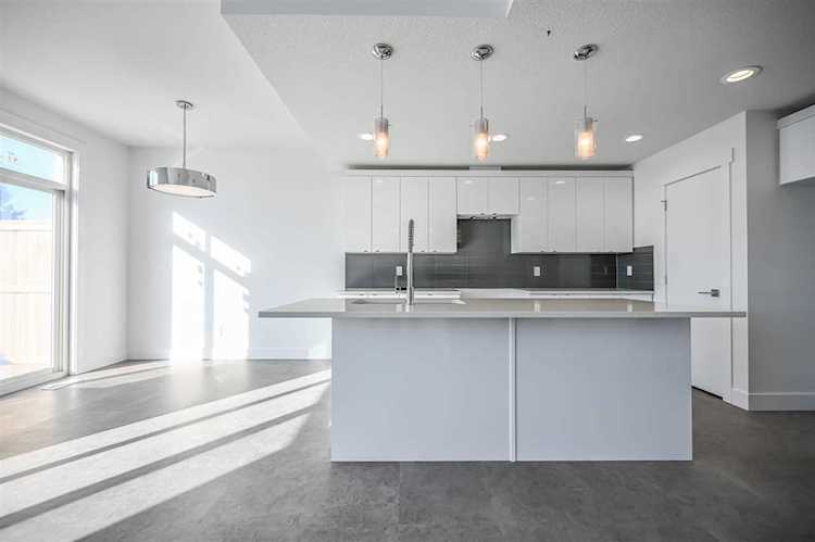 343 Savoy Crescent Sherwood Park Ab T8h 2x2 Mls E4187434