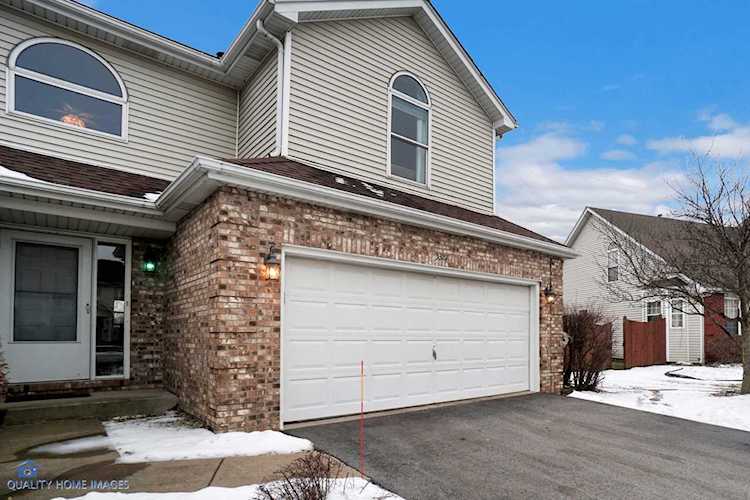 3327 Legacy Dr Lockport, IL 60441