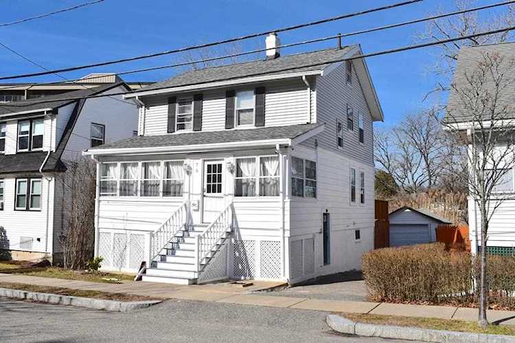 70 Carlisle St Quincy, MA 02171