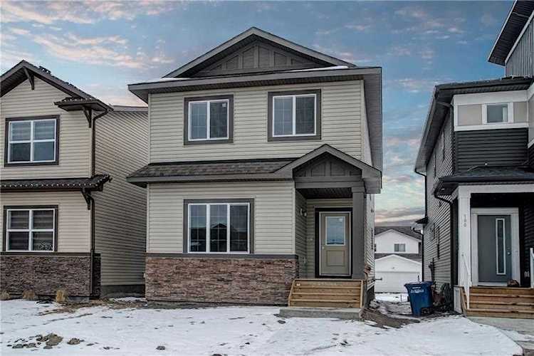 56 Reunion Loop Airdrie, AB T4B 4J6