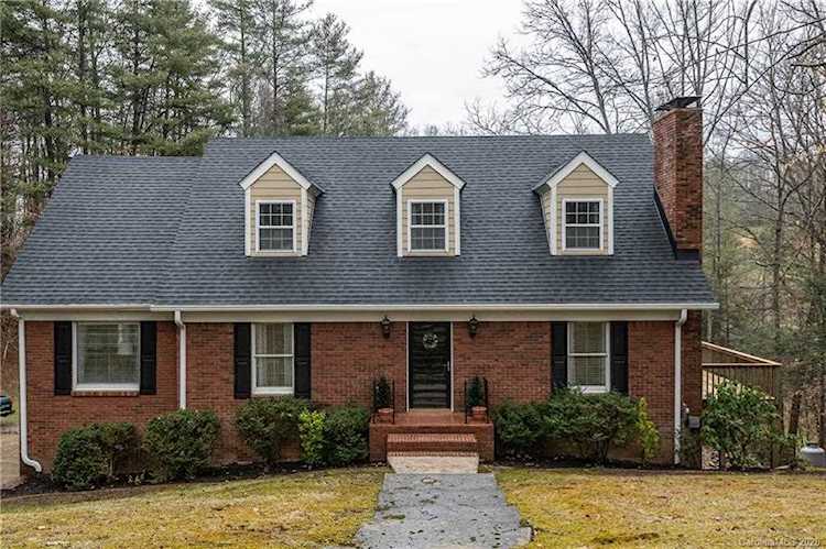 107 Paramount Dr Leicester, NC 28748