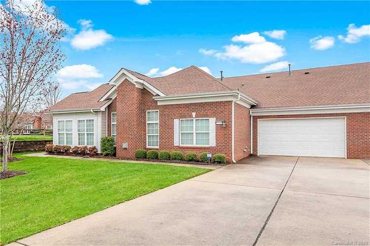 2134 N Castle Ct Matthews, NC 28105
