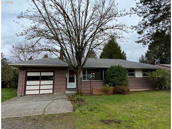 14815 SE Rhone St Portland, OR 97236