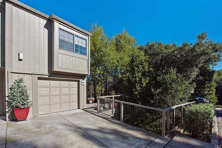 118 Pelican Lane Novato, CA 94949