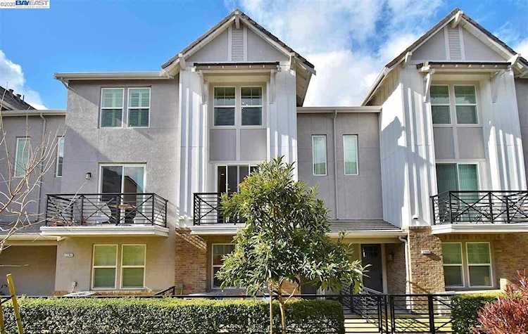 2296 Carbondale Way Dublin, CA 94568