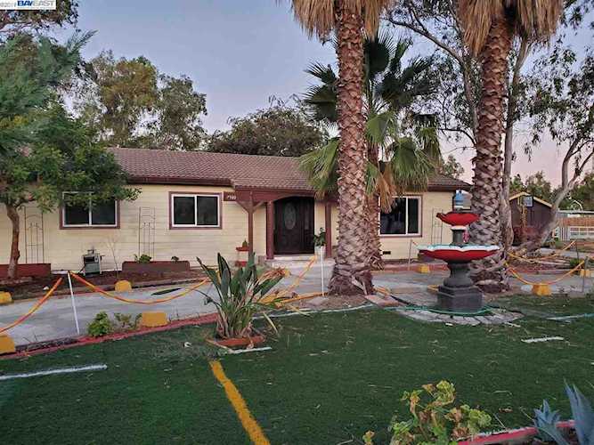 3900 W Stoneridge Road Tracy, CA 95304