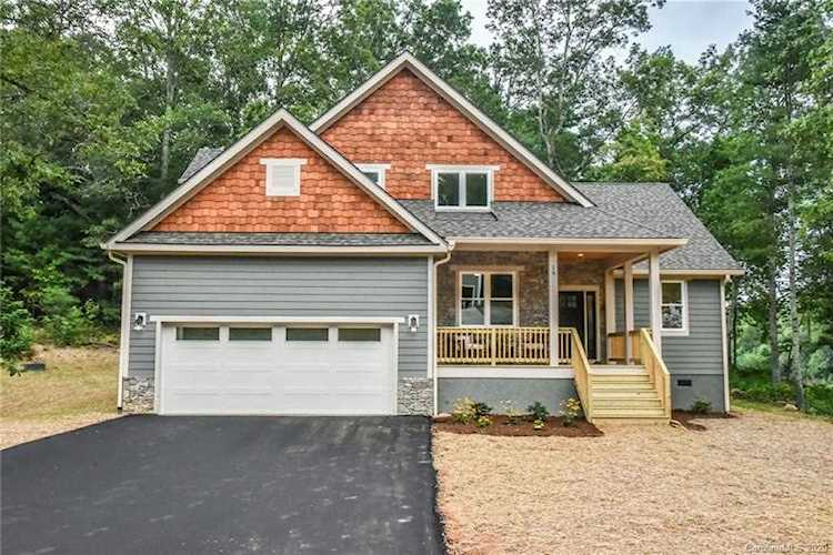 29 Buffalo Creek Dr Fairview, NC 28730