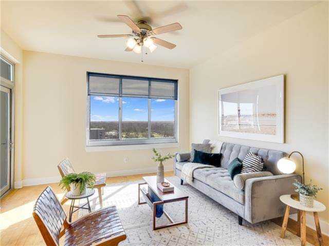 603 Davis St #1206 Austin, TX 78701