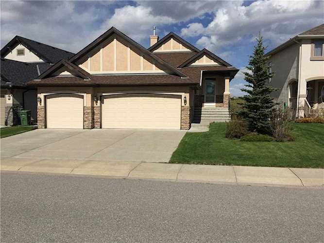 30 Tuscany Reserve Rise NW Calgary, AB T3L 0A9