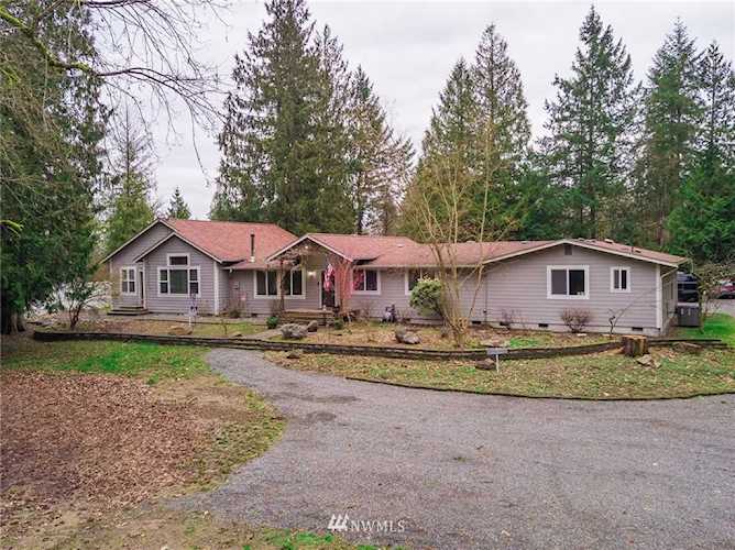 1519 207th Ave E Bonney Lake, WA 98391