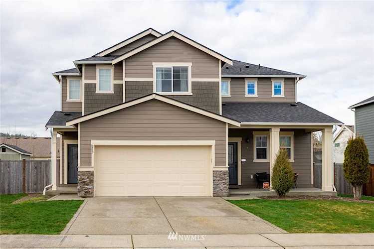 213 Fielding St NE Orting, WA 98360