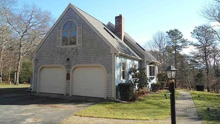 Sandwich, 10 Viking Ln, MA, home for sale Photo 1