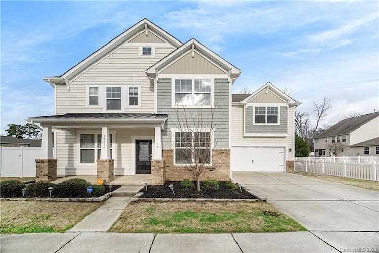 12514 Surreykirt Ln Huntersville, NC 28078