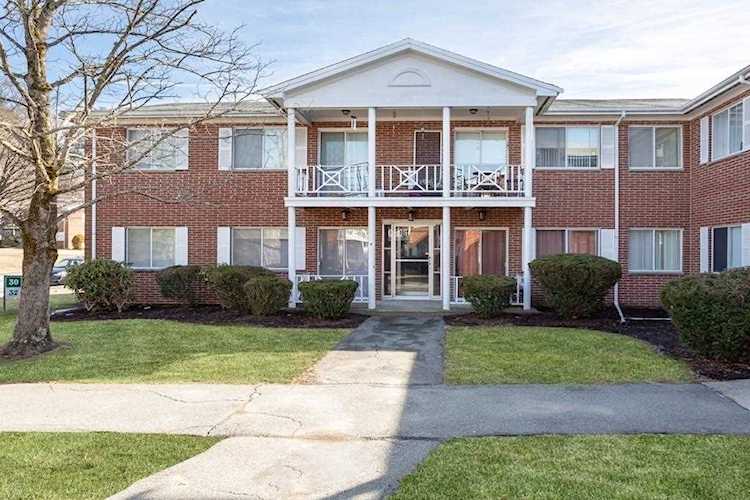 32 Bayberry Dr. #2 Sharon, MA 02067