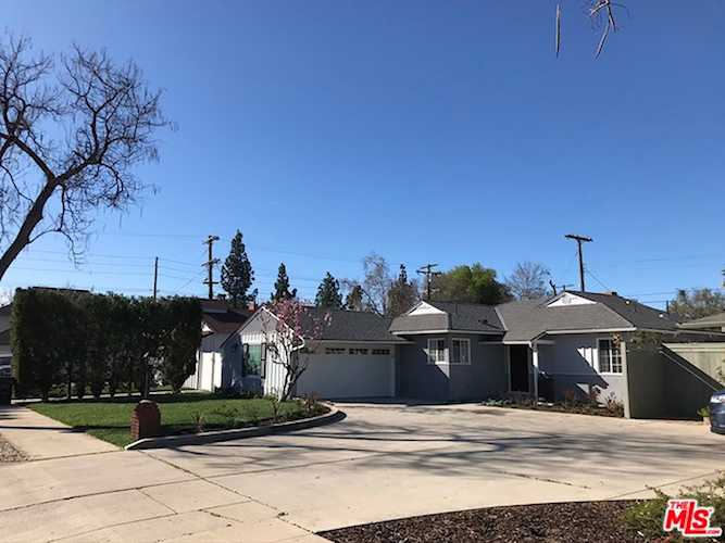 6421 Gaviota Avenue Lake Balboa, CA 91406