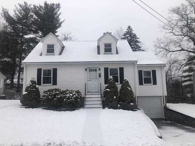 Methuen, 5 Woekel Ter, MA, home for sale Photo 1