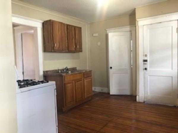 Pine Pt Bstn Rd Springfield, 28 Carlisle, MA, multi-family listing Photo 1