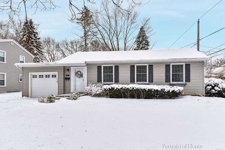 1812 E Illinois St Wheaton, IL 60187