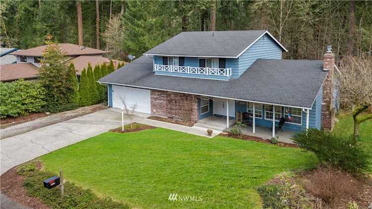 5913 Woodlake Dr W University Place, WA 98467