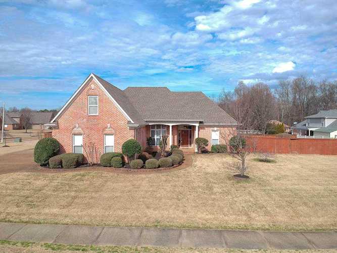 7912 Deerstone Dr Bartlett, TN 38135