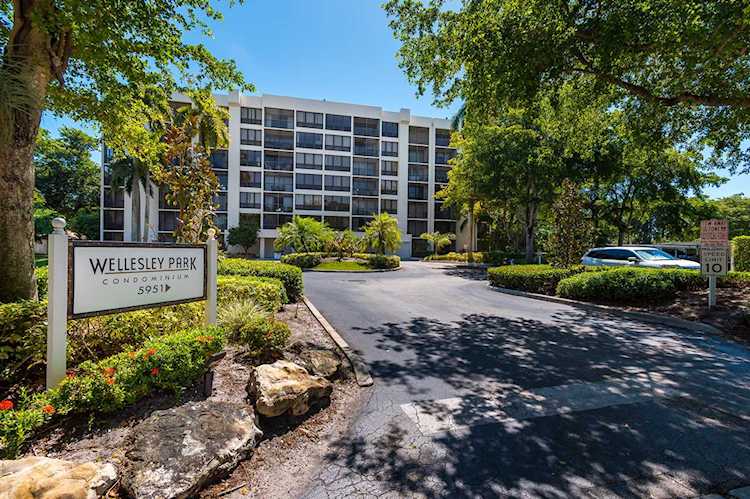 5951 Wellesley Park Drive Boca Raton, FL 33433