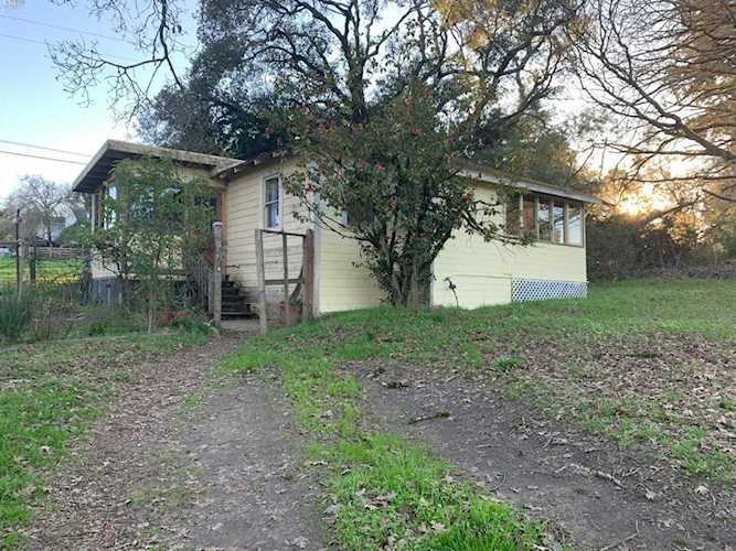 3089 Stone Station Road Sebastopol, CA 95472