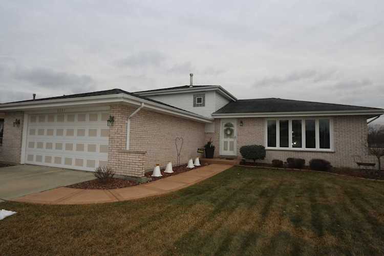 8607 Cranberry Ct Tinley Park, IL 60477