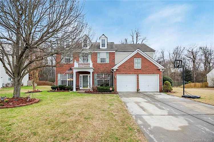 8734 Darcy Hopkins Dr Charlotte, NC 28277