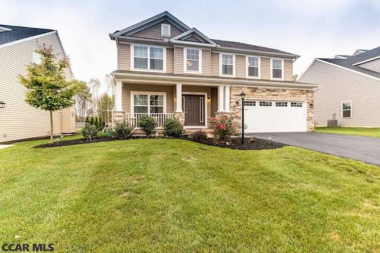 1722 Woodledge Drive State College, PA 16803