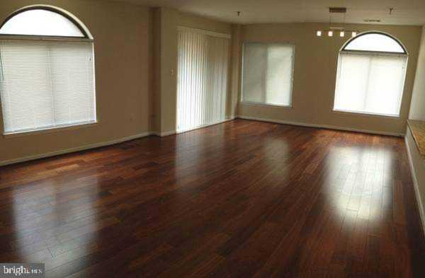 1029 Stuart St #115 Arlington, VA 22201