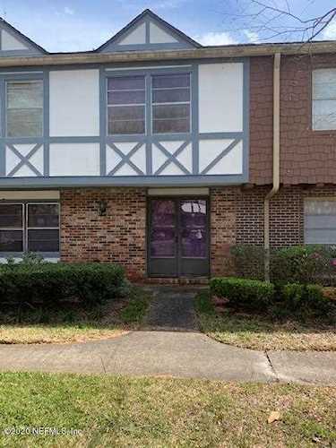 8206 Kensington Square Jacksonville, FL 32217