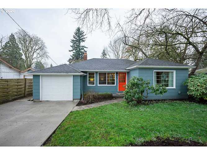 844 N Holly St Canby, OR 97013