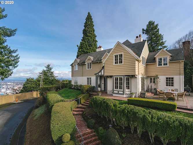 1870 SW Hawthorne Ter Portland, OR 97201
