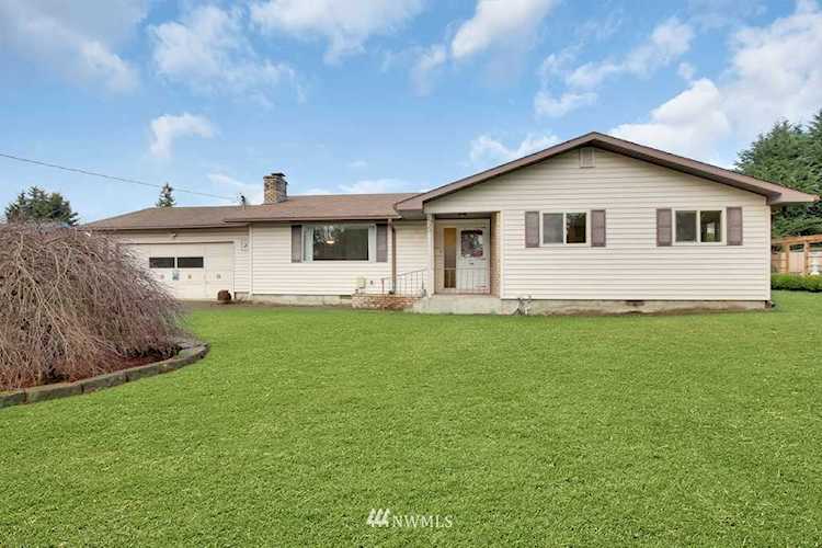 2820 94th Ave E Edgewood, WA 98371