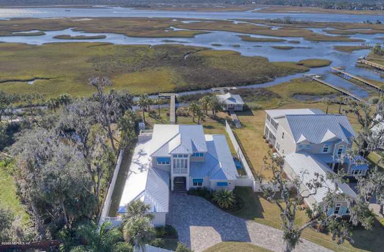 2002 Waterway Island Ln Jacksonville Beach, FL 32250