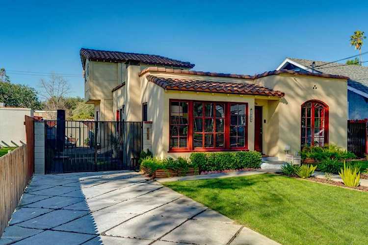 1677 N Madison Avenue Pasadena, CA 91104