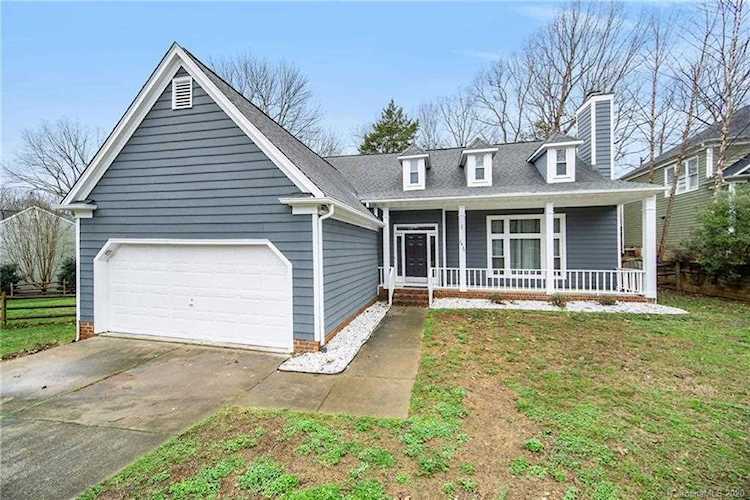 2430 Annecy Dr Matthews, NC 28105