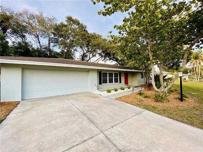 2855 Upper Tangelo Drive Sarasota, FL 34239