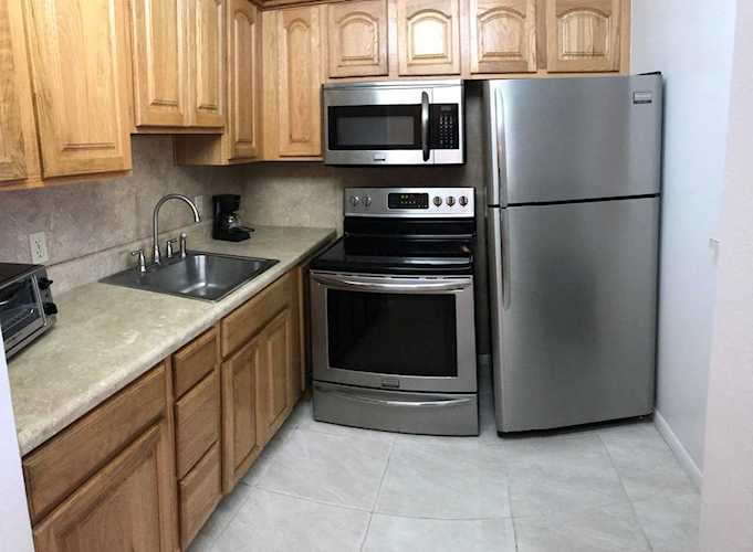 374 Tilford R Deerfield Beach, FL 33442