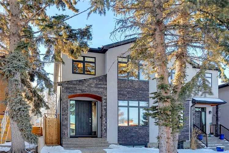 1615 41 Street SW Calgary, AB T3C 1M4